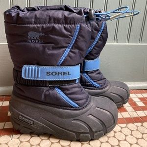Sorel Flurry blue and black snow boots